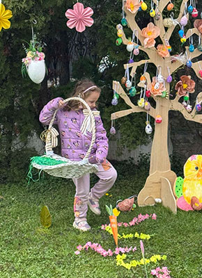 Deca u kreativnoj aktivnosti u vrtiću